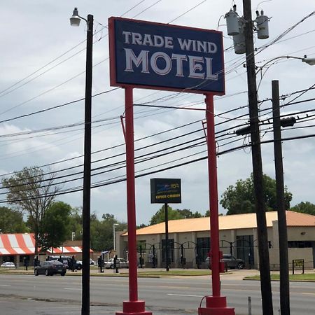 Trade Wind Motel Jacksonville Exterior photo
