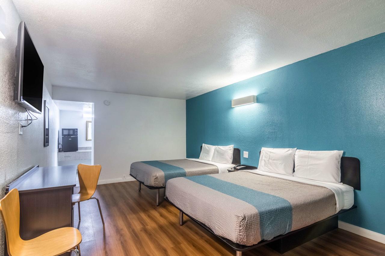 Trade Wind Motel Jacksonville Exterior photo